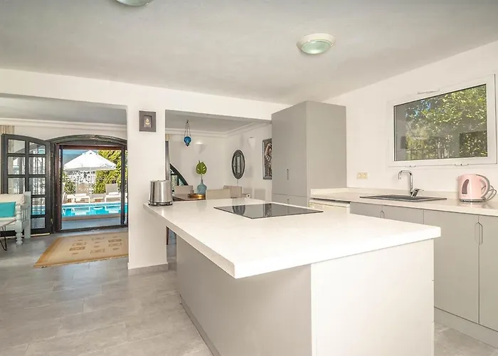 Leila Private Pool Αλικαρνασσός